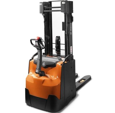 Електроштабелер 1,5 тонн на 5,4 м Toyota BT SWE145