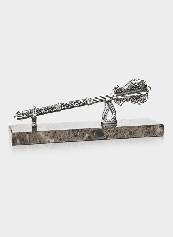 Пірнач «Гетьманський» із срібла на мармуровому постаменті (малий)