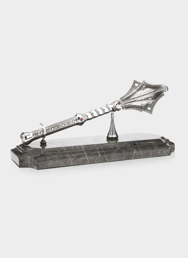 Пірнач «Гетьманський» із срібла на мармуровому постаменті (великий)